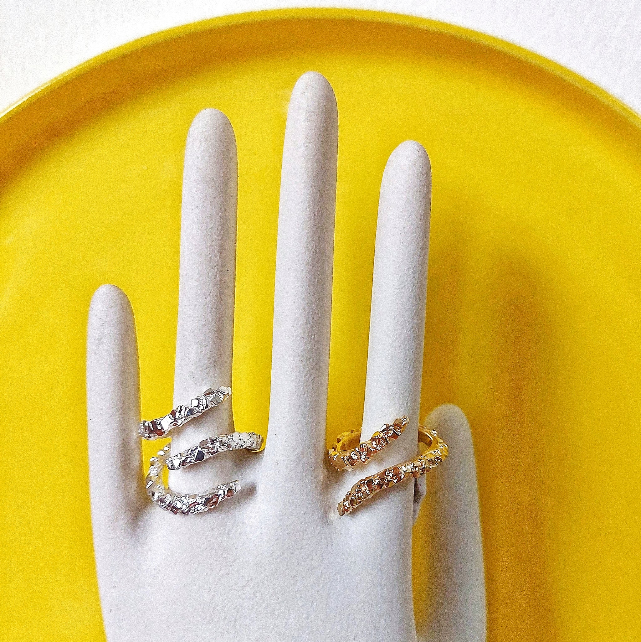 Culring Rings Triple Mosaic Curl Ring - Christa Reniers